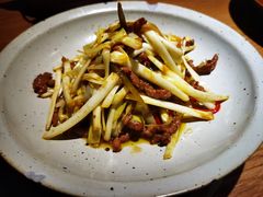 猫儿山的小黄牛-吃饭皇帝大(合生汇店)