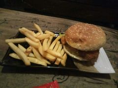 -Helens海伦司小酒馆(红旗南路店)