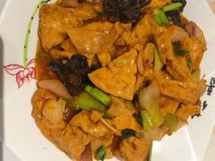 -何适山庄 ·可团建(水长城P2停车场店)