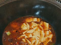 -哈尔滨烧烤·山河村铁锅炖(交大店)