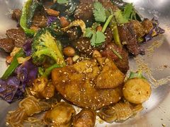 -愉肴麻辣香锅(中北镇店)