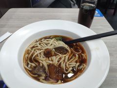 金牌半筋半肉面-康师傅私房牛肉面(北京南站店)