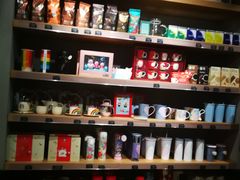 零售区-星巴克(北京佳程广场店)