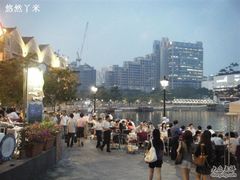 Clarke&nbsp;Quay的晚上-珍宝海鲜(东海岸海鲜中心)