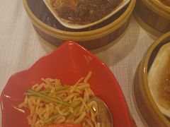 -深圳富苑皇冠假日套房酒店