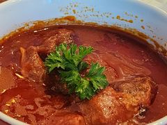 罐焖牛肉配米饭-哈拉硕俄式西餐