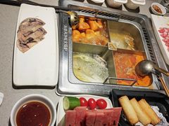 -海底捞火锅(新松江路生日主题店)