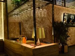 -FOUR PLAY BAR