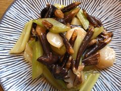 芦笋银杏炒鸡枞菌-阳朔糖舍酒店·糖舍餐厅&酒吧