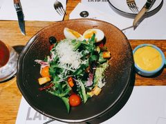 托斯卡尼蔬菜沙拉配酸奶芒果汁-原石牛扒·约会餐厅(龙城万科里店)