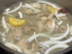 -喃喃椰·糟粕醋·椰子鸡火锅(七堡花园店)