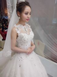 -艾米丽婚纱礼服