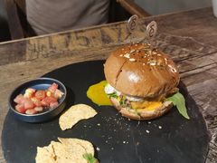 -HIGH FIVE哈福手工汉堡(桂林路店)