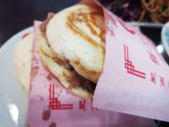 普通肉夹馍-东关吉祥西安腊汁肉夹馍(健德门店)