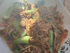 -何适山庄 ·可团建(水长城P2停车场店)