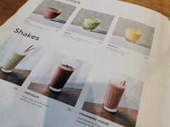 -ROAST coffee & eatery