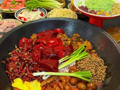 -四小区火锅·巷子里的重庆火锅(花照壁店)