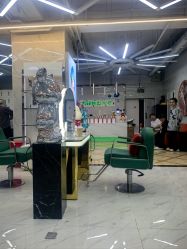 -秦·专注剪发