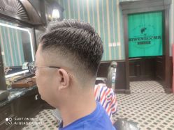 -海文先生国潮烫染男士理发馆