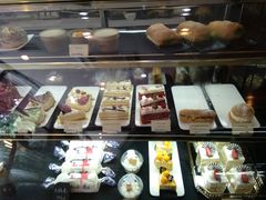 面包甜点陈列柜-梦菲思饼屋(瑞金宾馆店)
