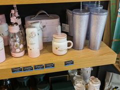 零售区-星巴克臻选(济南恒隆店)