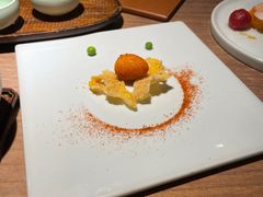 爆浆鹌鹑蛋配金沙灯影鱼片-辛香汇·现炒川菜(淮海路百盛店)