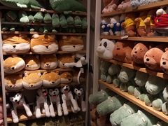 -名创优品(山东青岛市新业广场店)