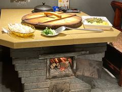 -万里闯关东铁锅炖菜馆(高新旗舰店)