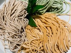 三色菜汁面-煲宫猪肚鸡(晶品店)
