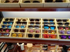 时尚墨镜-肆兮眼镜·蔡司·徕卡战略合作店(大坪店)