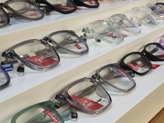 -优医视平价眼镜蔡司依视路折扣工厂店(德胜门店)