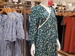-优衣库(重庆星光时代广场店)
