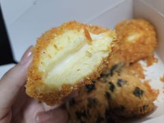 -鲍师傅糕点(青年汇店)