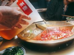 奔驰锅红锅-叁口煮市井老火锅(春熙路店)