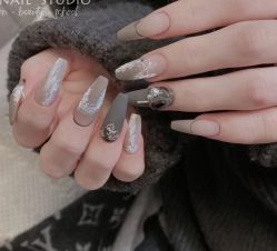 -瑞丽美甲
