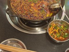 -鸿顺老铁锅美蛙鱼府(解放碑店)