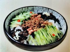 -灵芝妹子海鲜米线(劳动公园店)