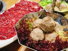 -左庭右院鲜牛肉火锅(金山万达店)