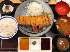 元祖赤-牛カツ京都勝牛(河原町蛸薬師店)