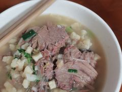 牛肉泡馍-刘信牛羊肉泡馍小炒(回民街店)