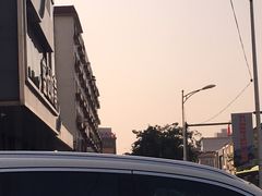 -盛达体育(襄平步行街店)