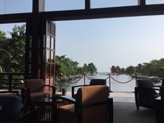 -亚龙湾喜来登·美景台大堂吧