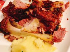 火焰猪肘-1886德国汽车餐厅(外滩十六铺码头店)