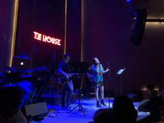 -TZ House音乐现场(来福士中心店)