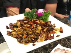 -菌海森林·非遗野生菌火锅(西山区滇池路摩根道店)