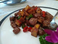 杏鲍菇牛肉粒-淮扬韵.淮扬味道