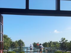 -亚龙湾喜来登·美景台大堂吧