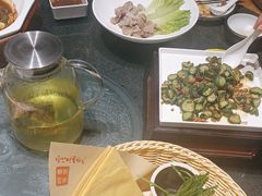 -鲁菜根·泰安菜(万达店)
