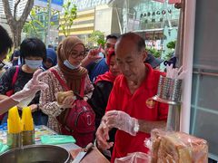-詹爷爷乌节路街头冰淇淋