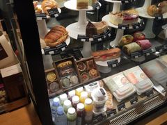 面包甜点陈列柜-星巴克(福州万象九宜城分店)
